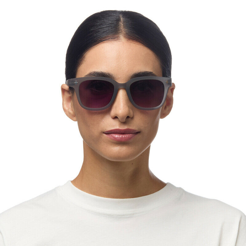 Lentes de Sol Unisex Giovanni Gris y Negro Okkia